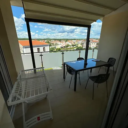 Apartment With Pool