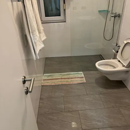 Apartment With Pool